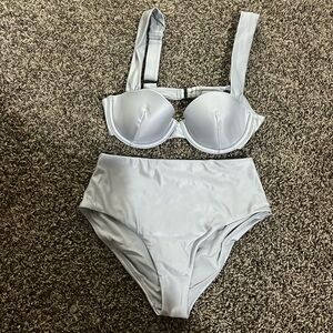 Vetchy silver bikini set